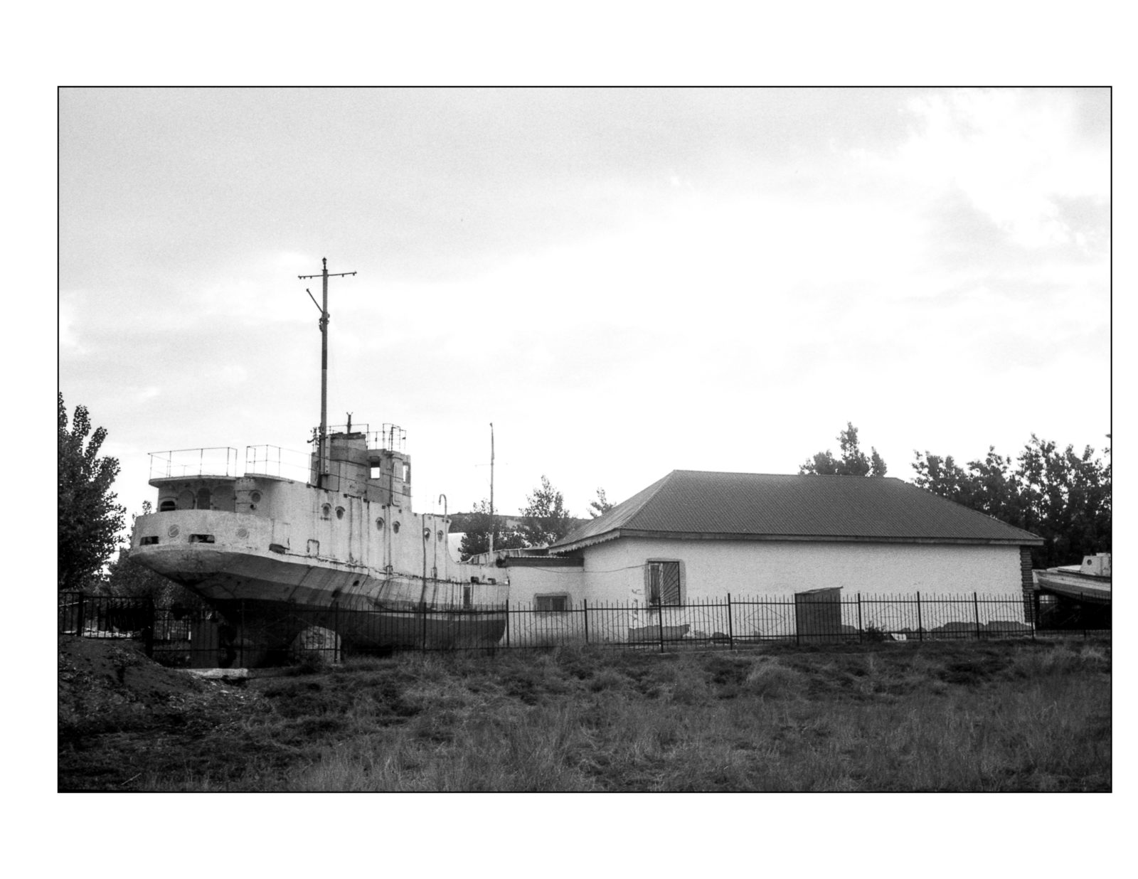 Nestor photo of house boat